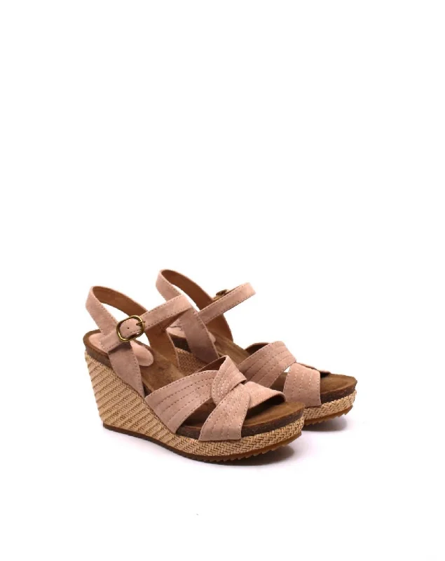 Women's Clarissa Camelia Wedge Sandal In Blush